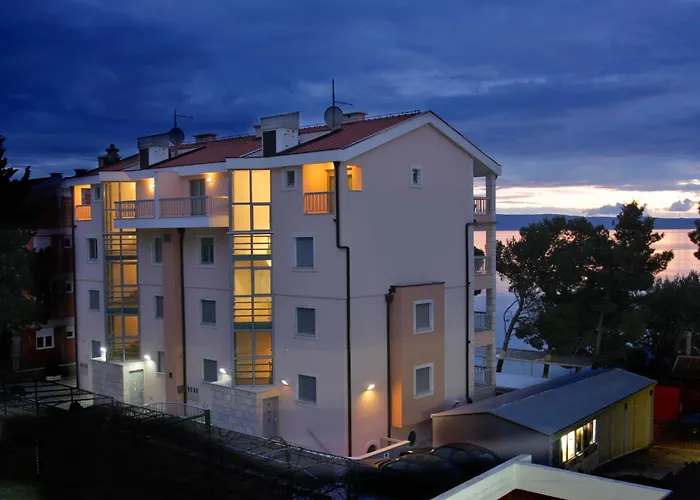 Apartments Simic Makarska